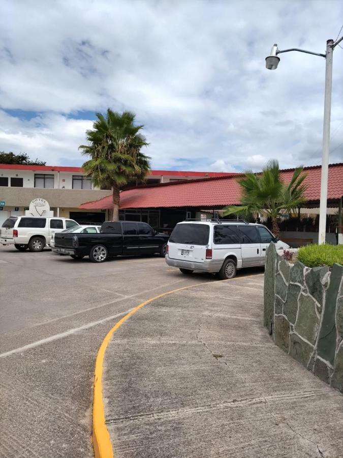 Hotel Maria Teresa Rio Verde Exterior photo